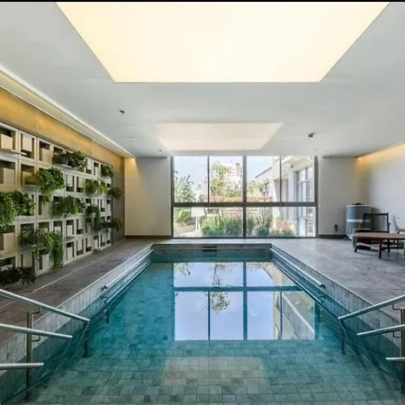 Vintage Apartment